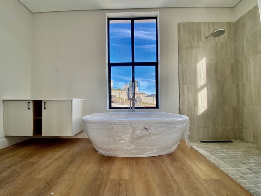 3 Bedroom Property for Sale in La Roche Western Cape